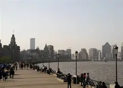 金年会下载官方版江畔暴熊队对阵天山雪豹队，拉力赛小组赛失利，内线统治篮板——战术板得到兑现